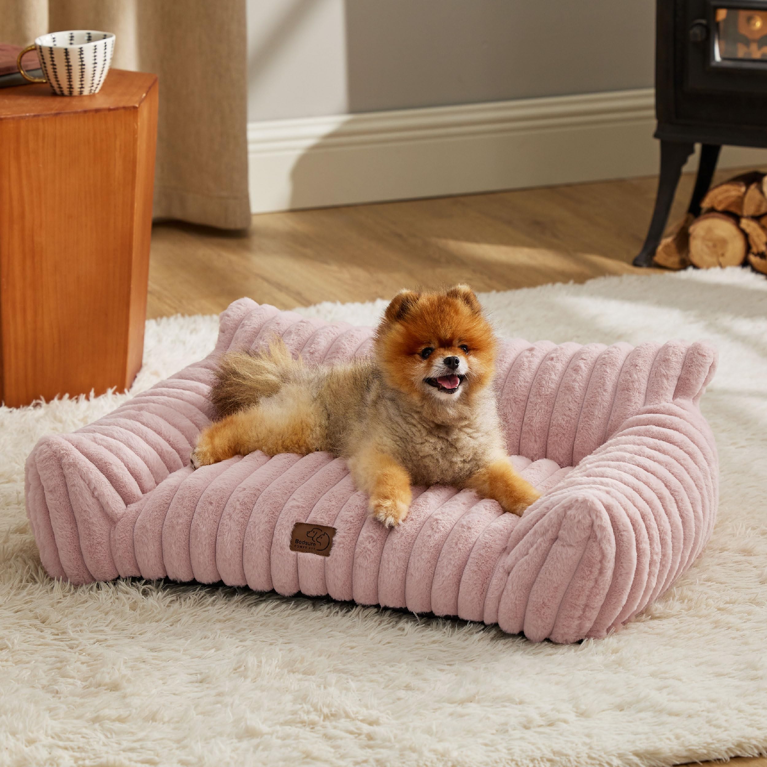Bedsure cute cat couch front view, plush bed ideal for calm naps.