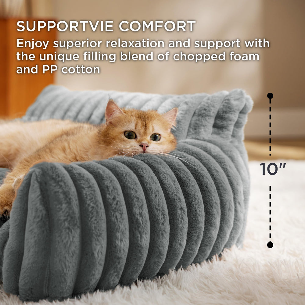 Bedsure cat couch removable cover enables easy machine washing and quick refresh.