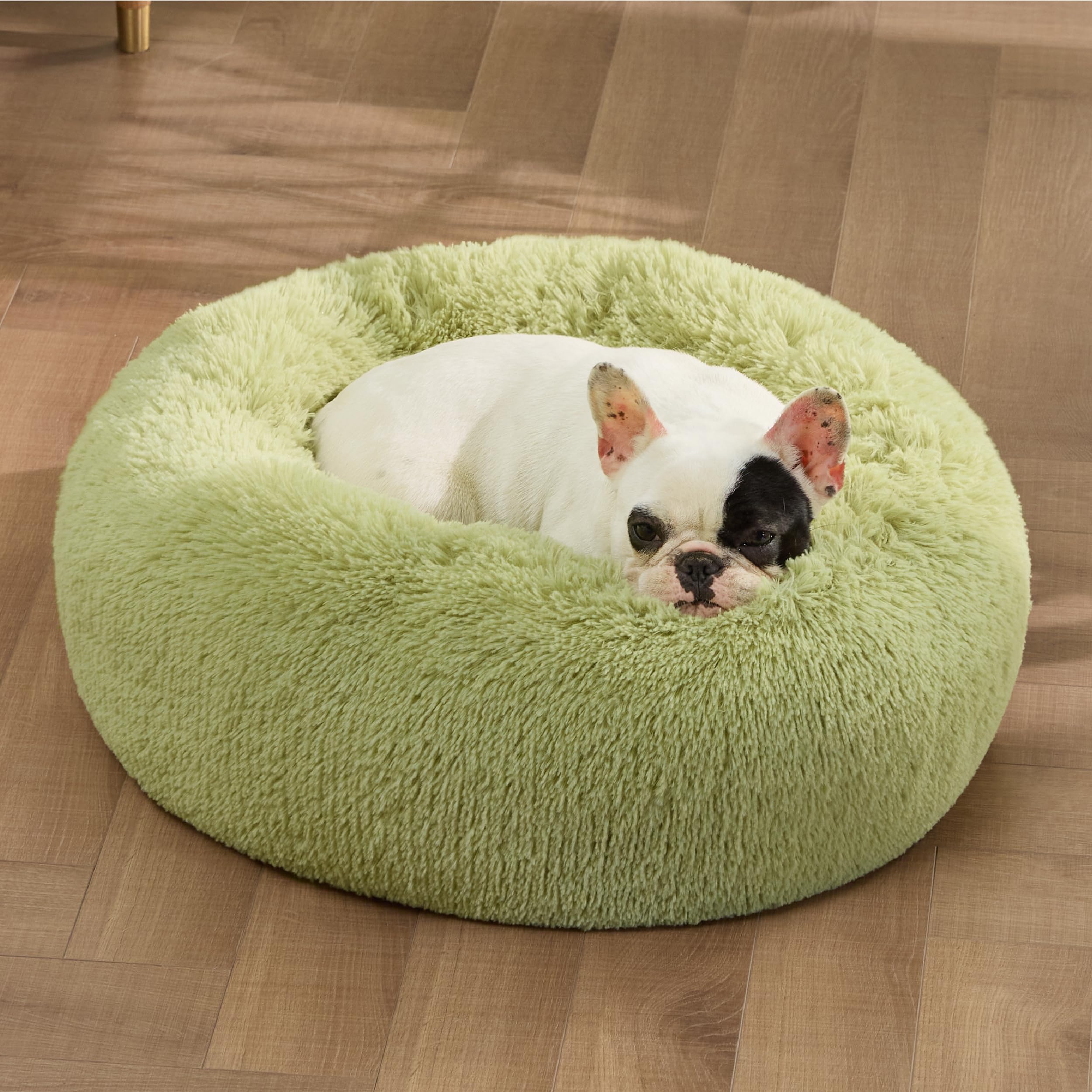 Bedsure donut bed green 23in close-up fur texture highlighting softness