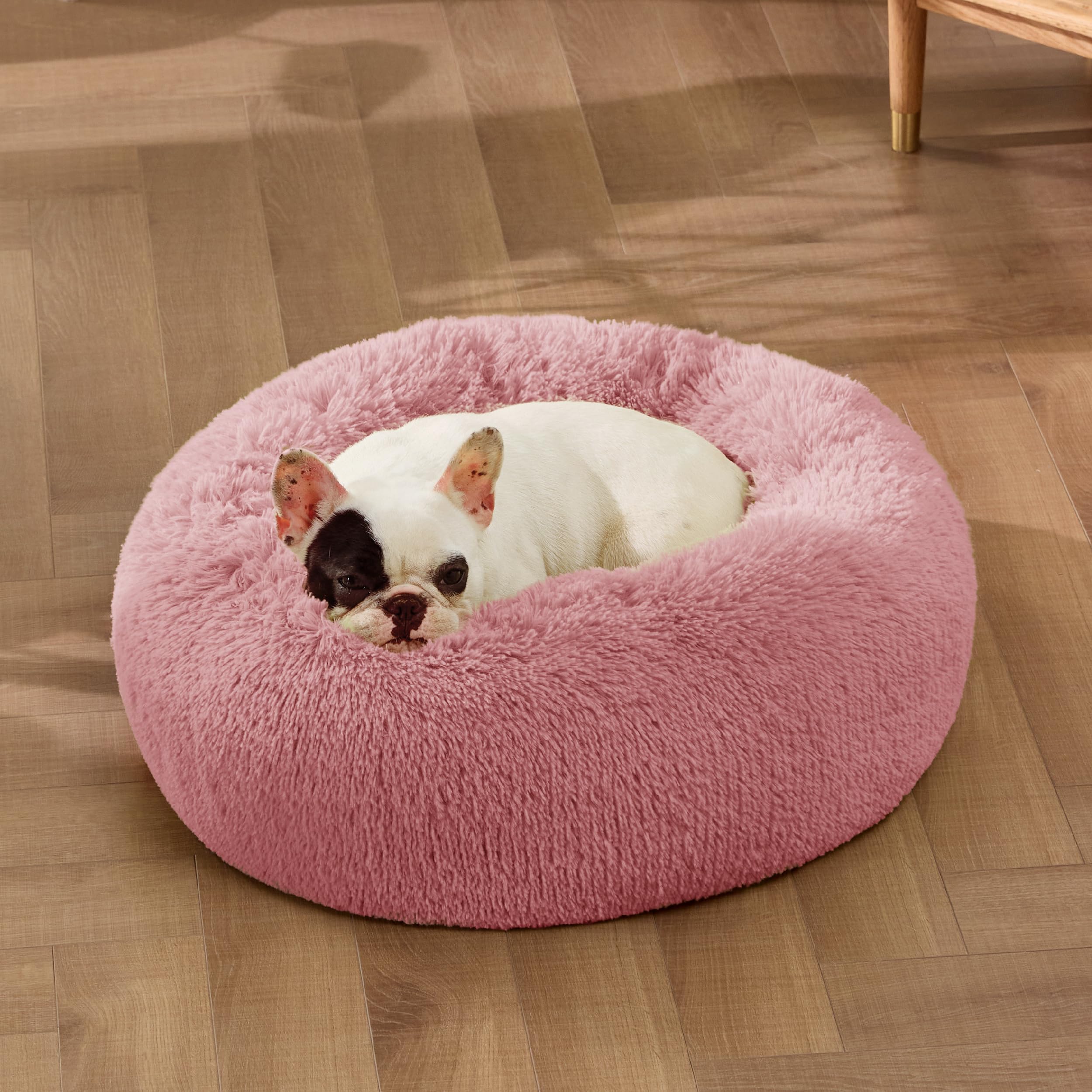 Bedsure donut bed raised rim closeup shows head and neck support