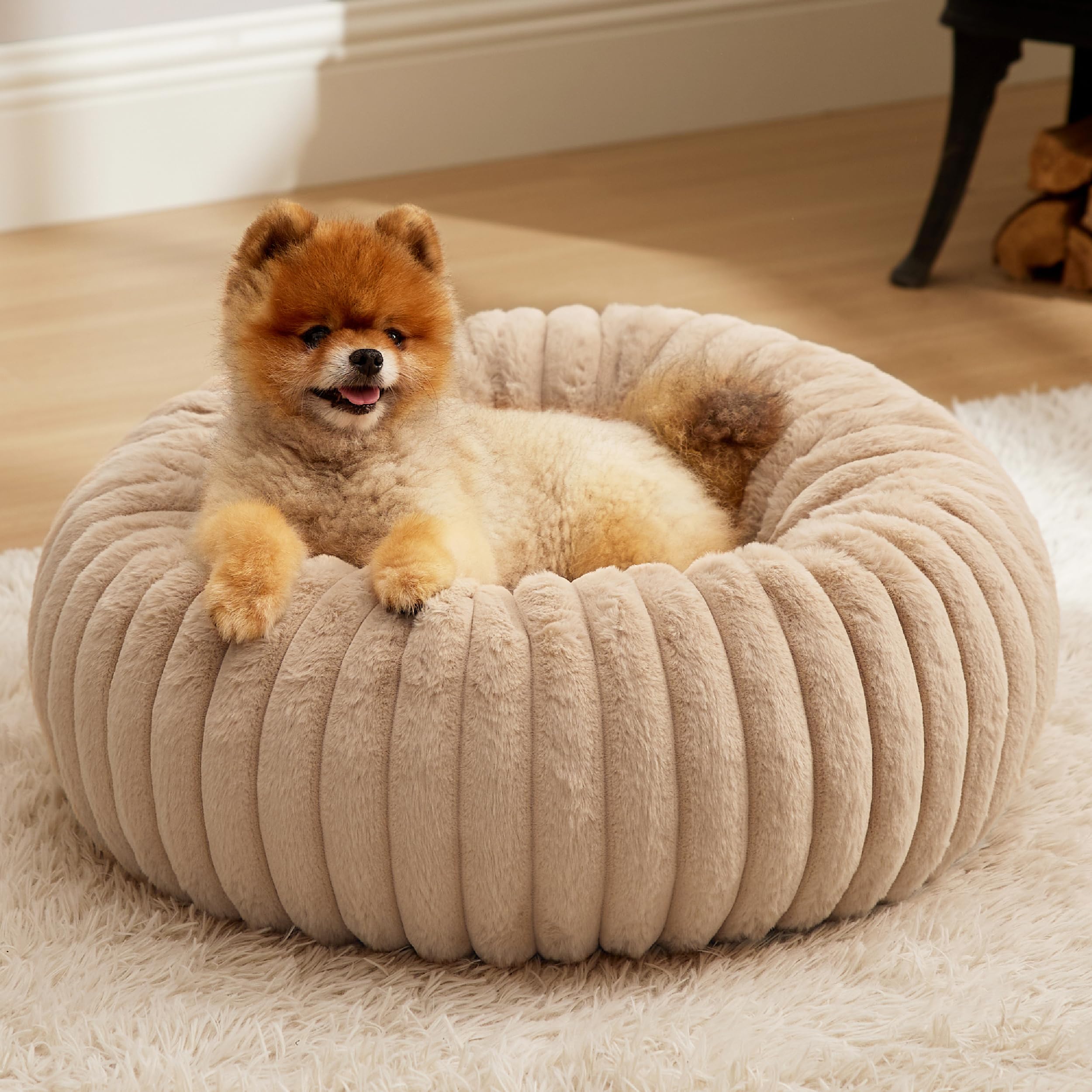 Bedsure Donut Small Dog Bed faux fur close-up shows plush warmth for naps.