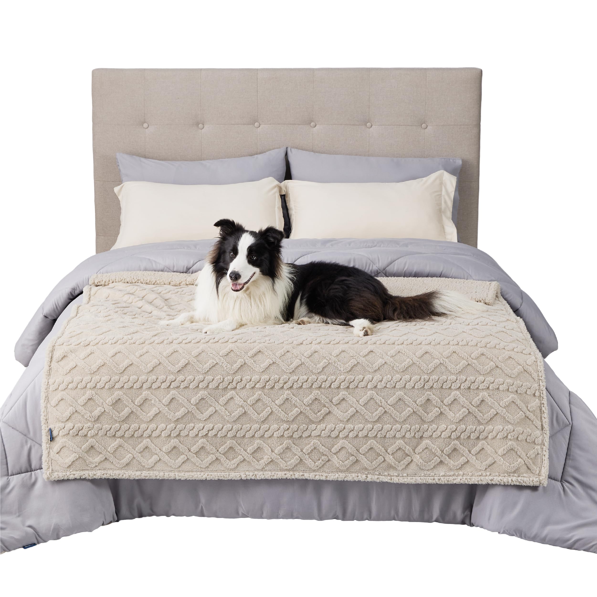 Bedsure durable-edge-stitching ensures long-lasting use with stronger seams.