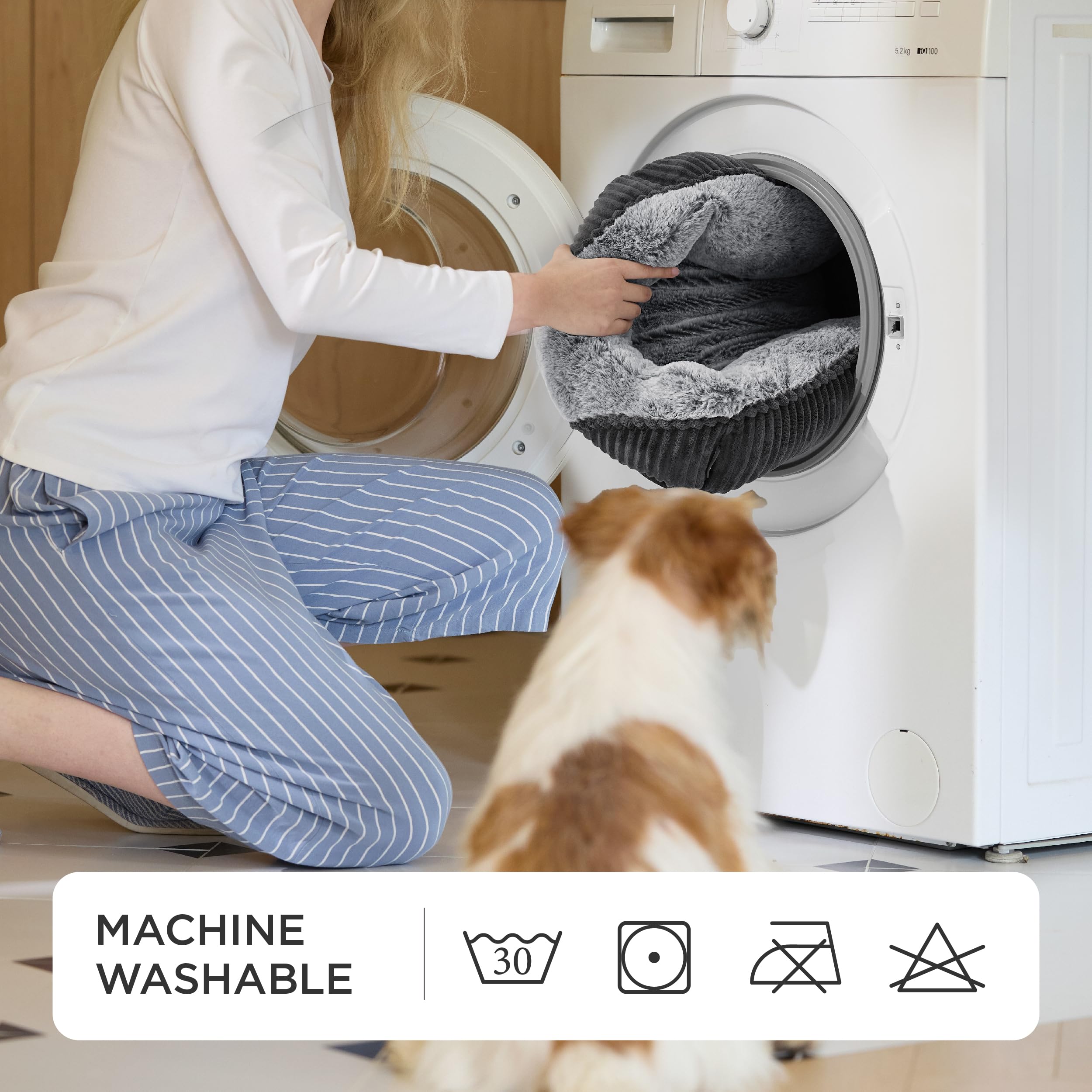 Bedsure Washable Dog Bed durable-construction stands up to repeated lounging and washing.