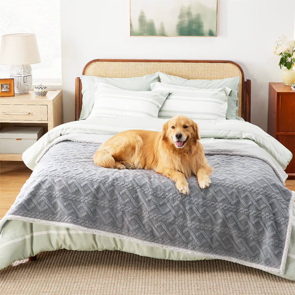 Bedsure waterproof-dog-blanket-bed protects furniture from spills and pet accidents