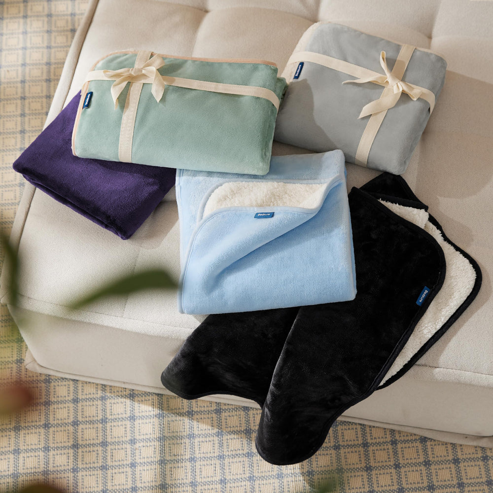 Bedsure waterproof dog blanket edge stitching close-up durable strong construction