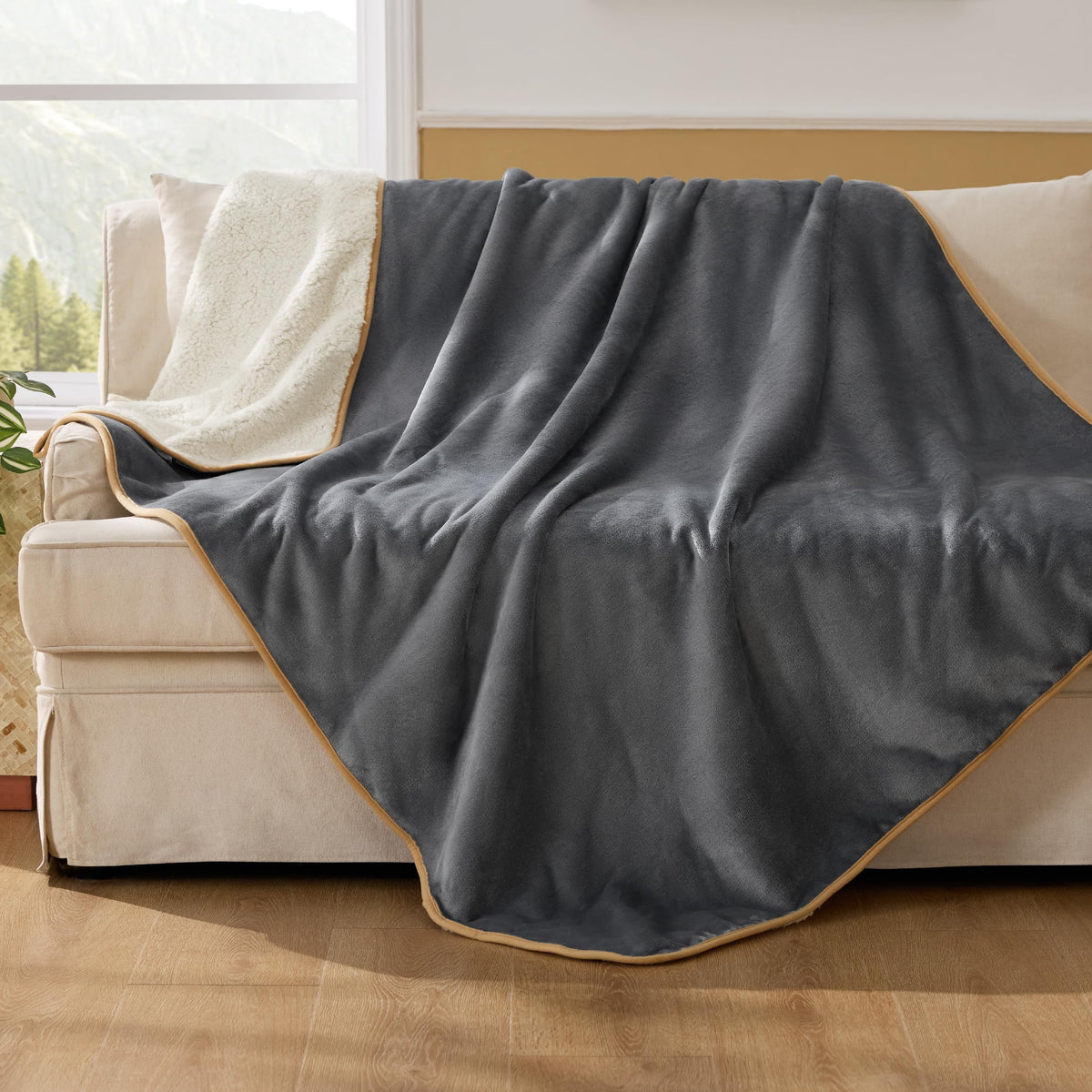 Bedsure waterproof dog blanket front view in grey fleece for couch protection