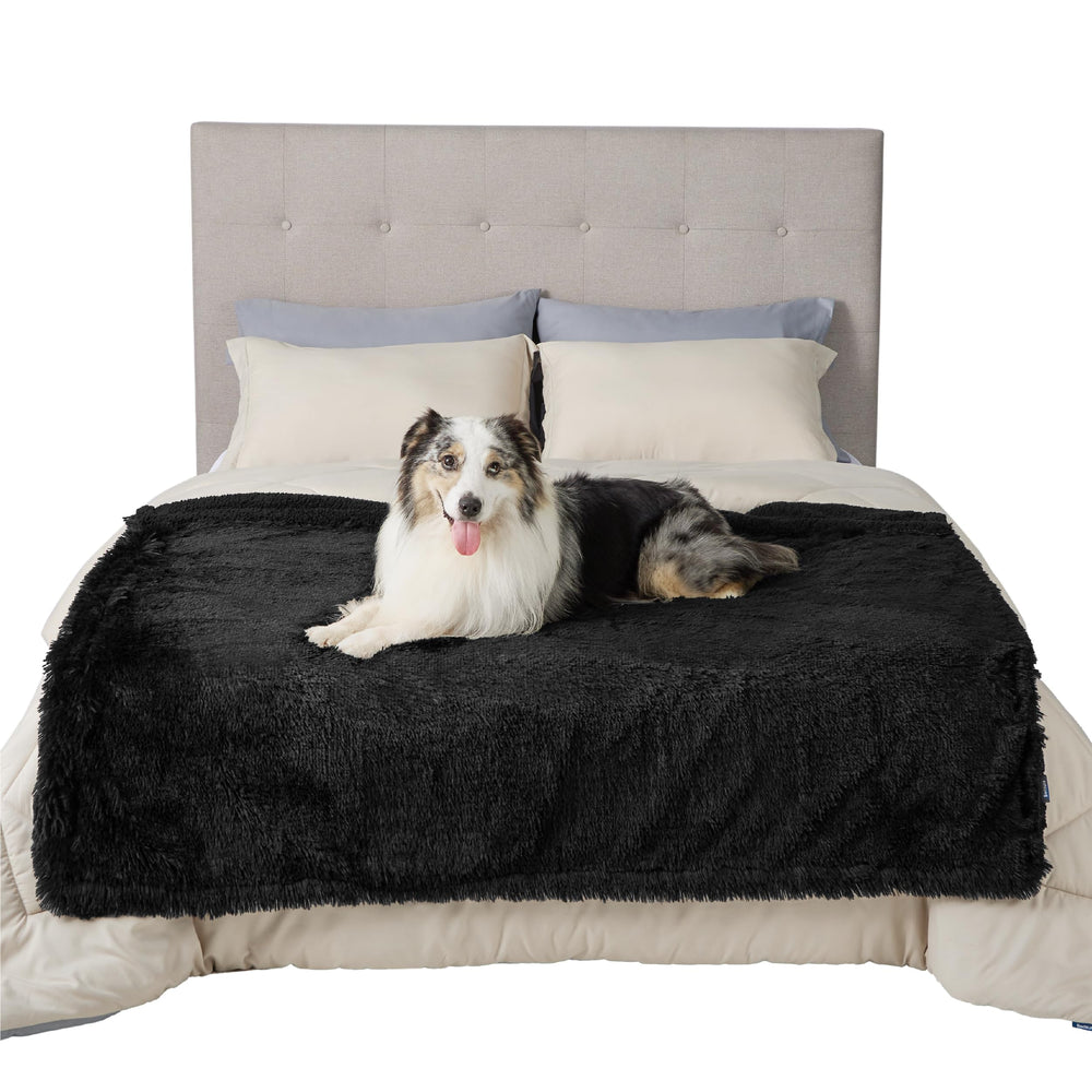 Bedsure travel-friendly blanket protects car seats and crates on trips