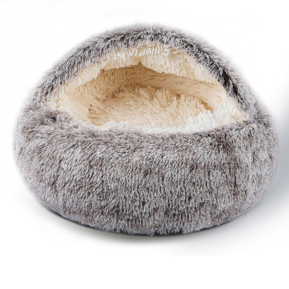 BELEEWILWON cat bed shell shape offering secure, cozy retreat for indoor cats.