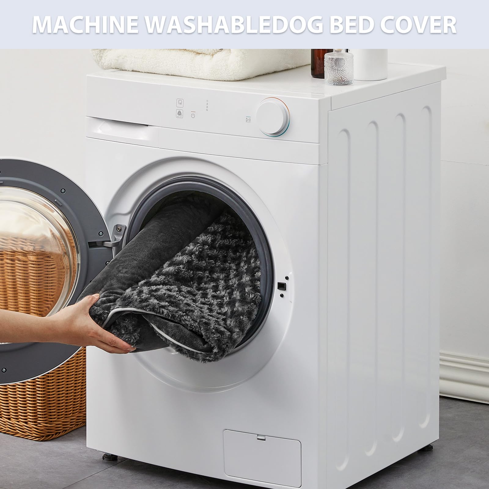 BFPETHOME waterproof inner layer keeps foam dry from accidents and drool.