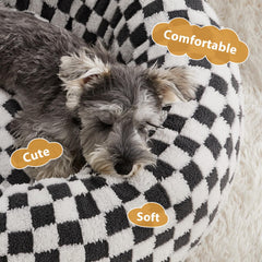 BFPETHOME donut bed soft-grid plush creates a cozy nesting space for pets.