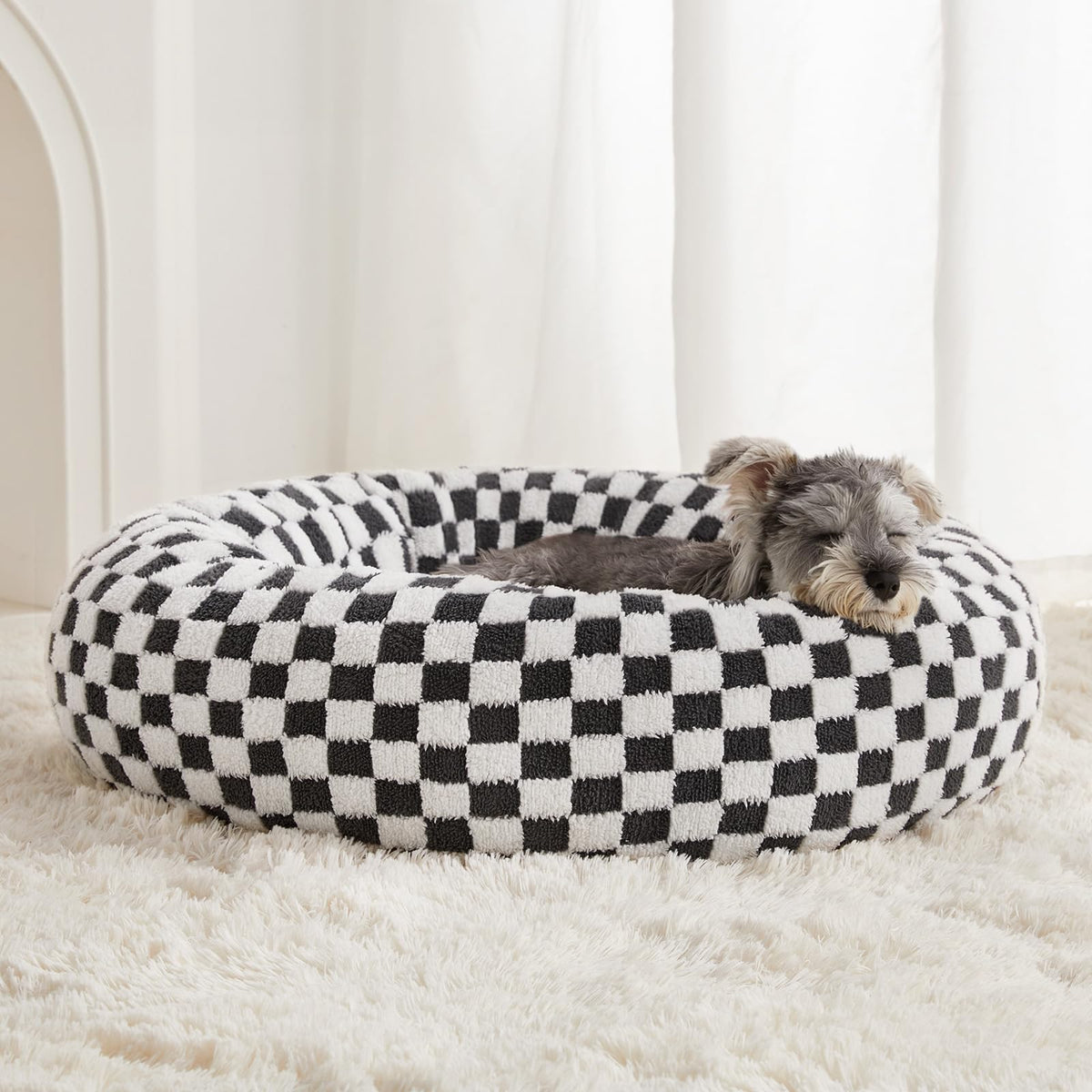 BFPETHOME Donut Dog Bed close-up showing plush fabric for cozy naps.
