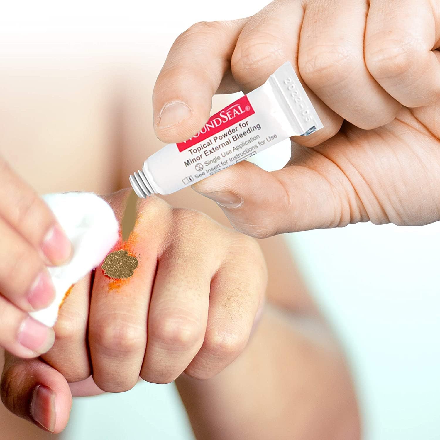Biolife WoundSeal powder is compact and individually packaged for easy storage.