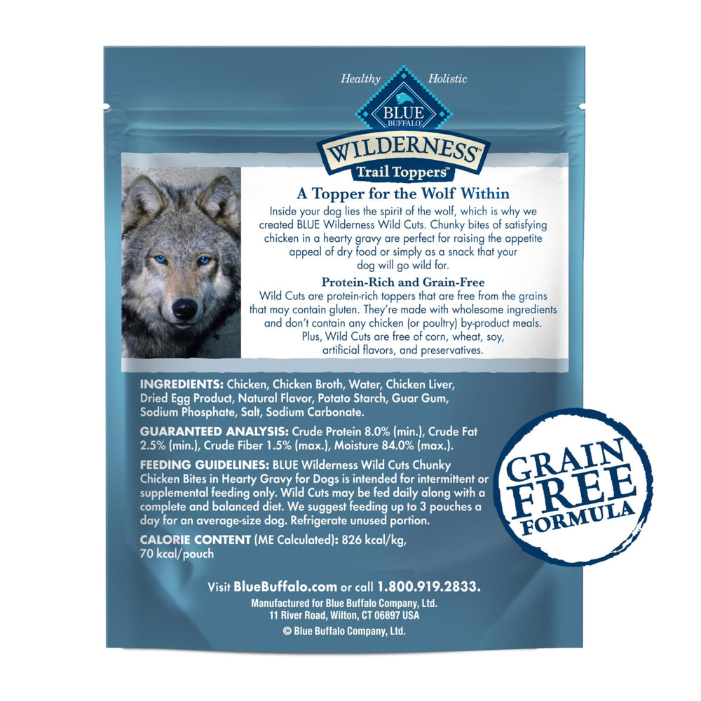 Blue Buffalo Wilderness Trail Toppers close-up shows real chicken bites in gravy for wolf-inspired flavor.