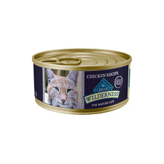 Blue Buffalo Wilderness real-chicken-first image highlights protein for an active cat.