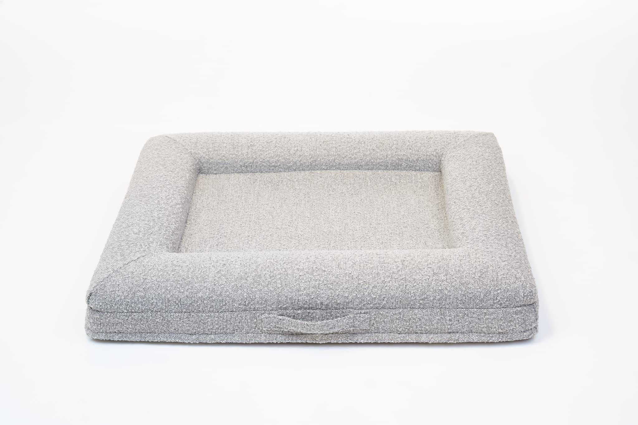 Bluewater Dog bed non-slip bottom keeps it steady on floors.