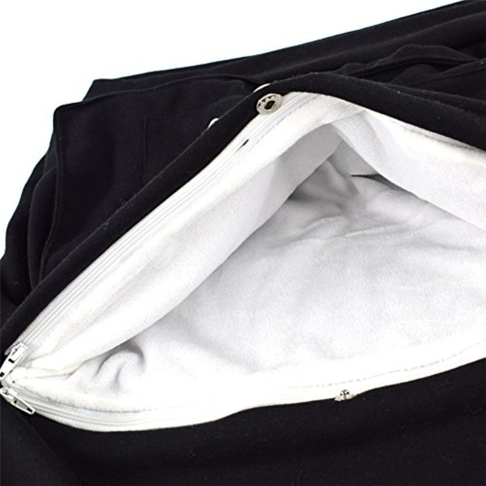 Bocianelli Pet Pouch Hoodie pouch closeup highlights roomy fur-lined space