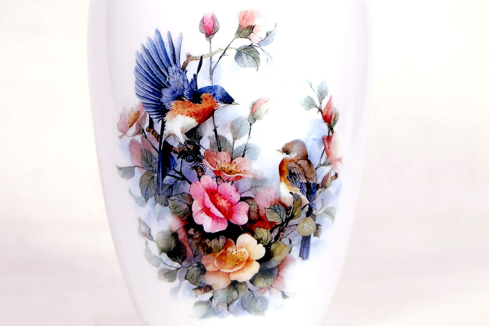 BOLD & DIVINE aluminium-metallic-finish-urn offers a timeless look for home memorials.