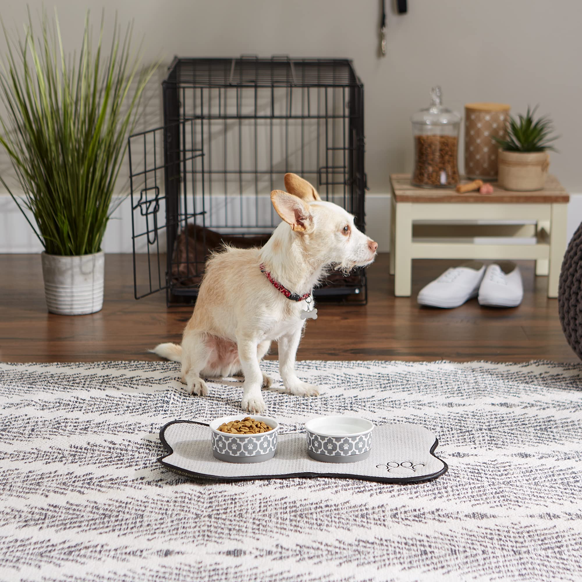 Bone Dry lattice gray dishwasher-safe label indicates easy cleaning.