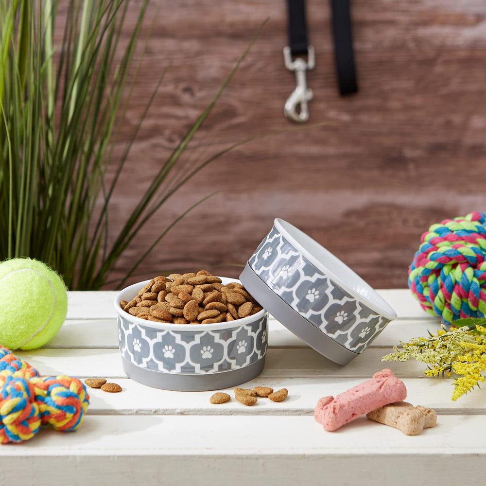 Bone Dry lattice gray silicone ring near bottom for non-slip protection.