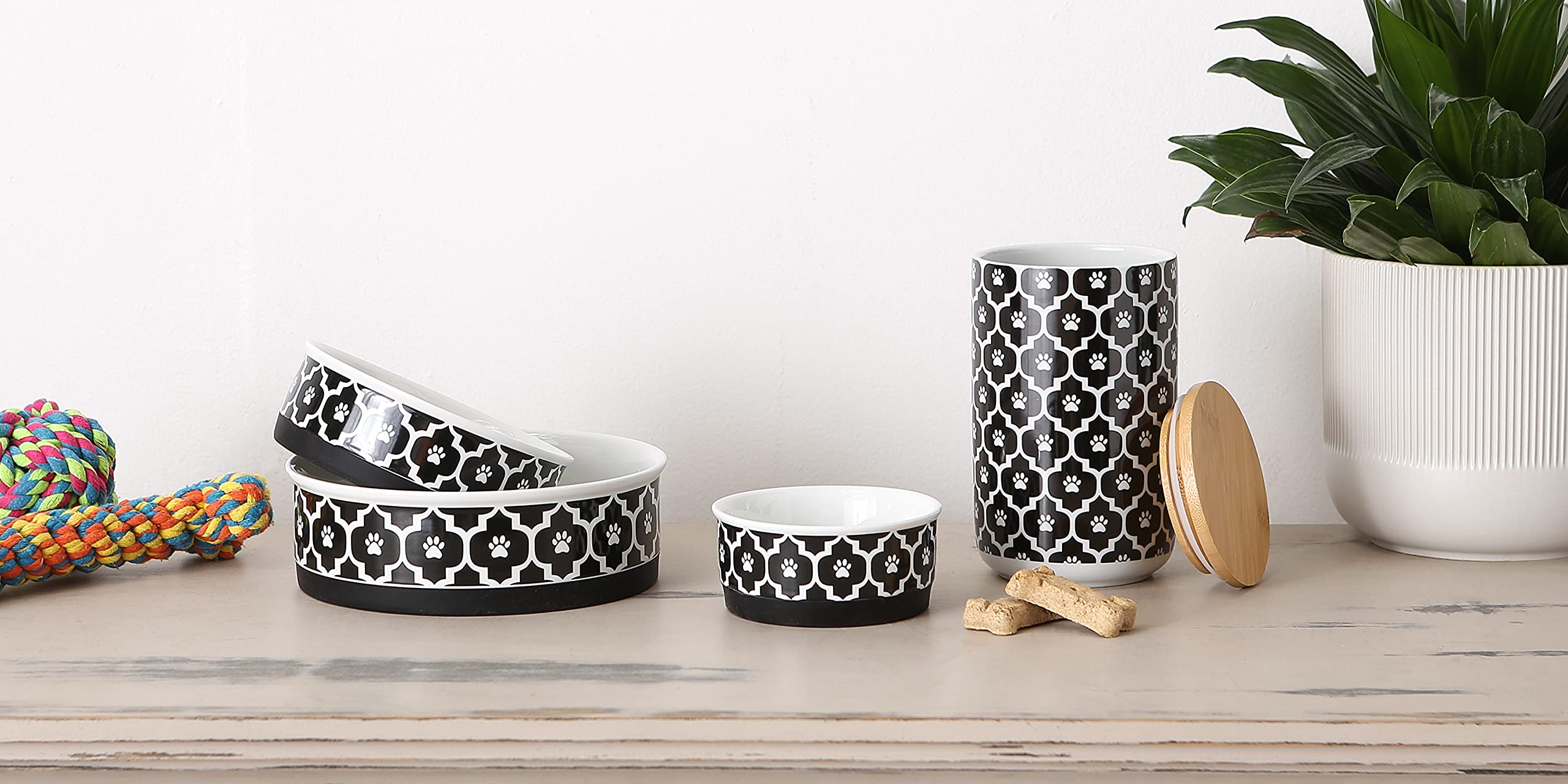 Bone Dry lattice bowl microwave-safe design for quick meal prep in black
