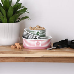Bone Dry Paw & Patch non-skidding silicone base helps keep bowls upright