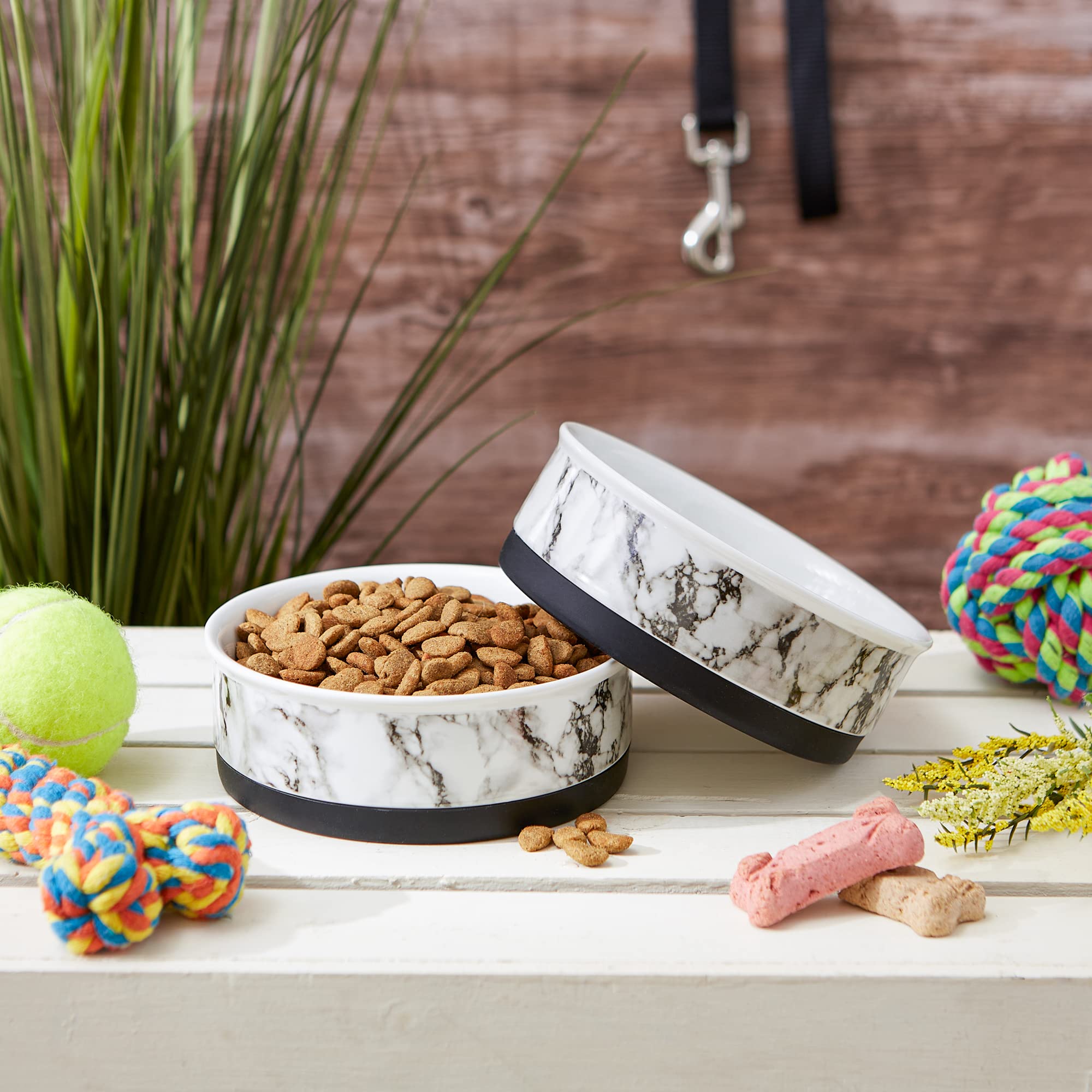 Bone Dry non-slip bowls keep feeding area tidy