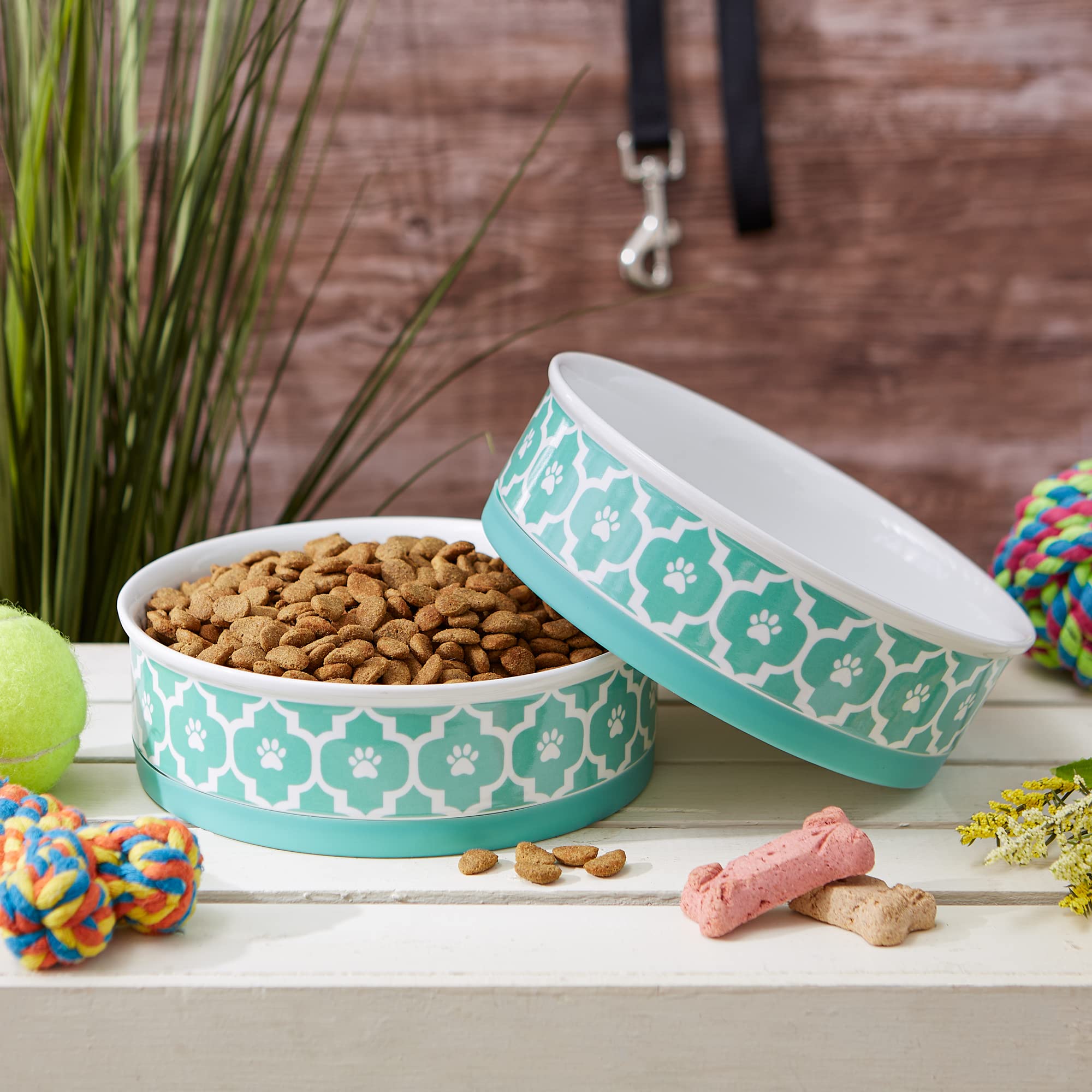 Bone Dry porcelain lattice bowl enhances dining with durable material and easy care.