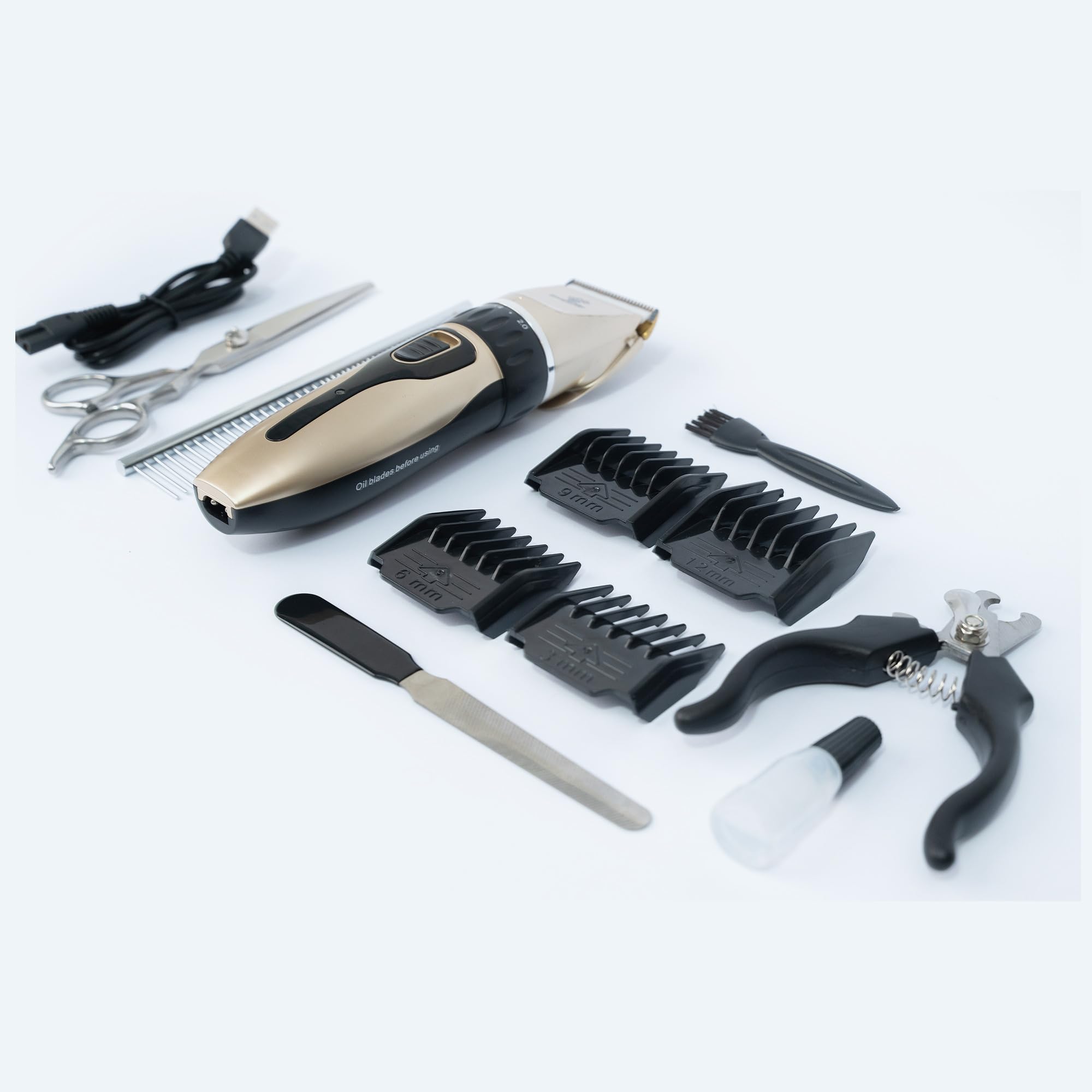 BougiePaw low-noise motor keeps grooming calm for anxious pets.