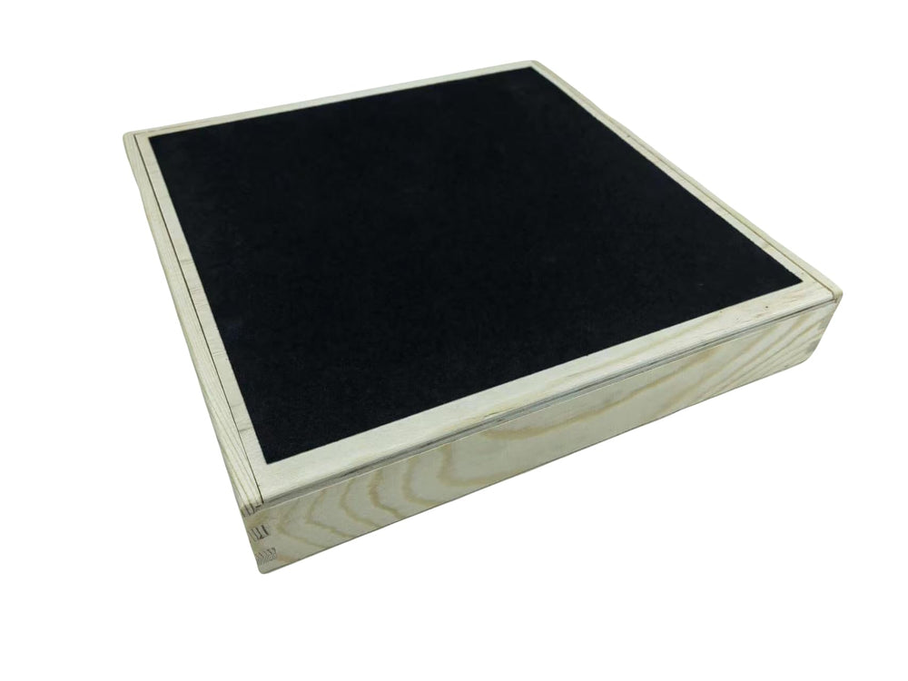 Bridge Cutters dog-scratch-pad closeup shows ergonomic design for comfortable grooming.