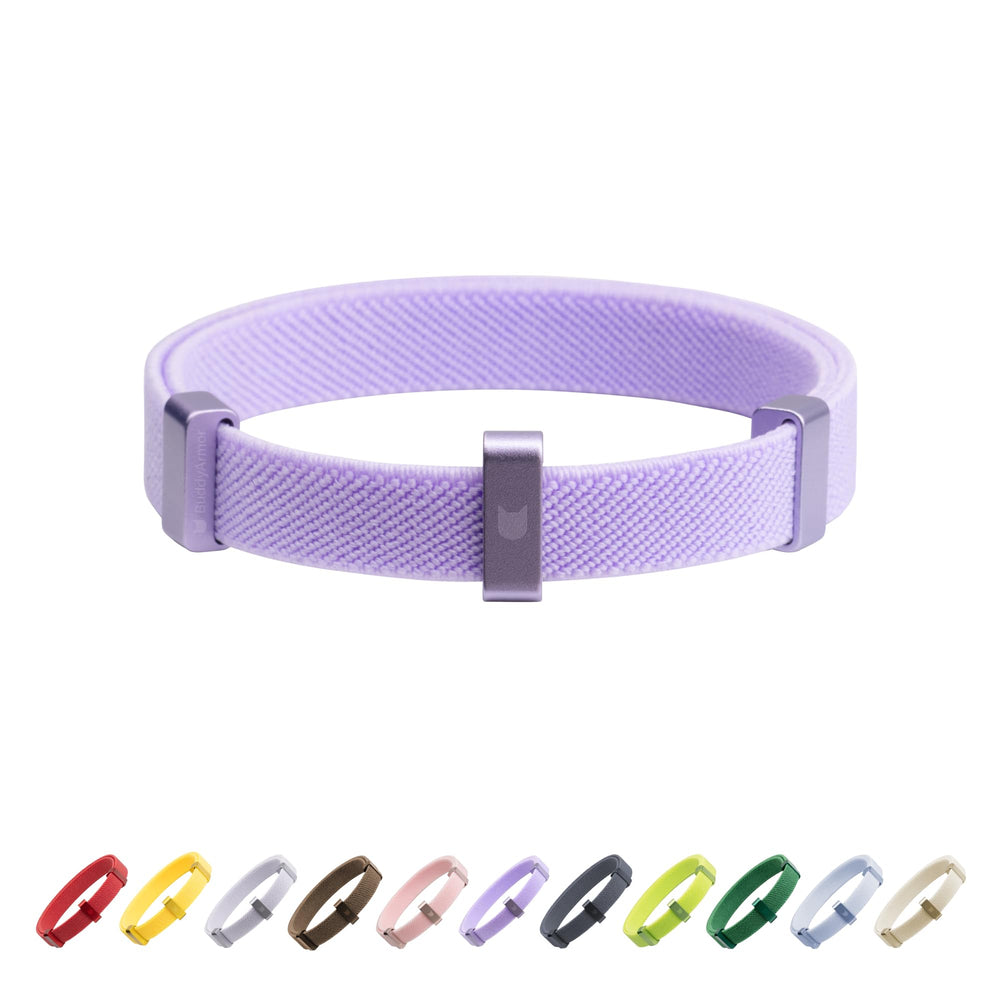 BuddyArmor Safety Cat Collar elastic quick release demonstrates stretchy safety feature for cats