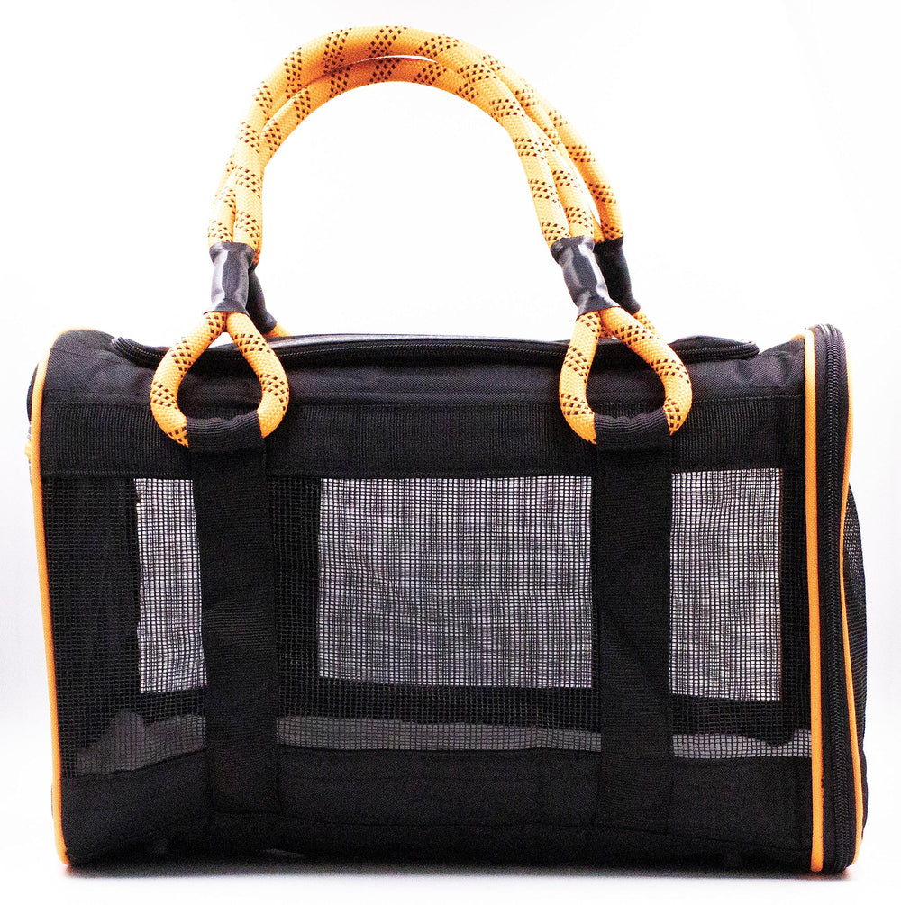 Buddy's Best waterproof base protecting against spills during travel
