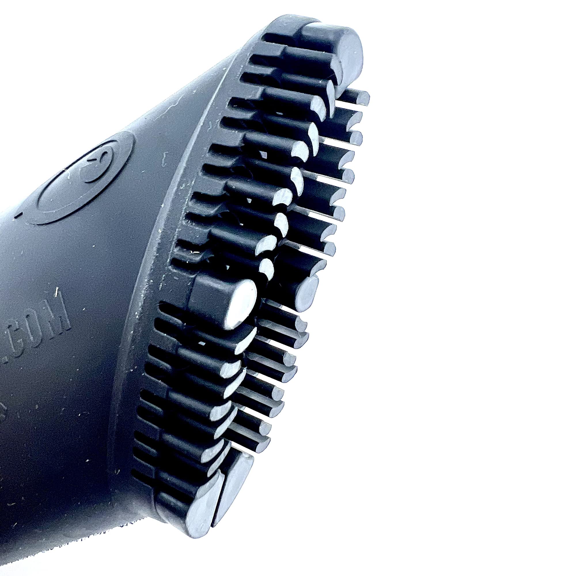Buff Brite Fur Remover Pro II closeup teeth gripping fur for quick pickup