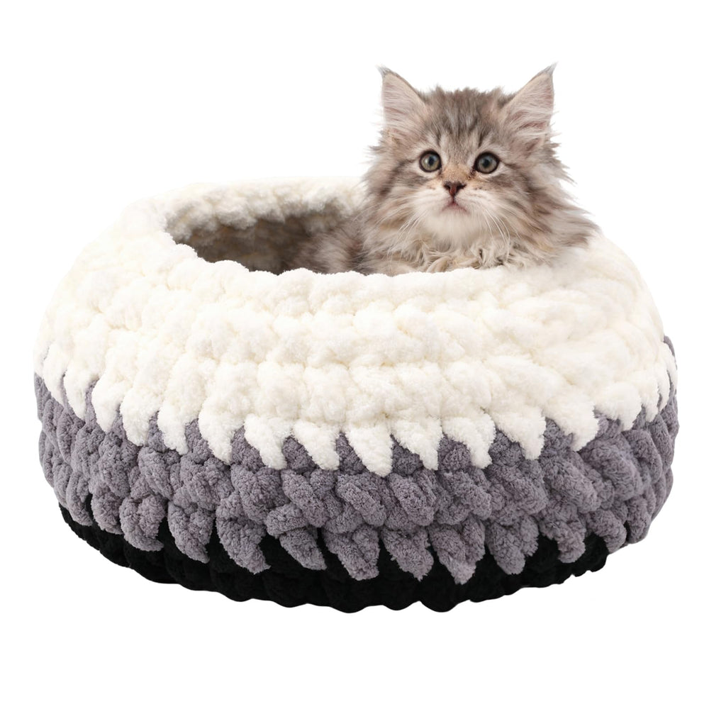 BUMUBI Rondo cat nest handwoven closeup showing plush comfort for cozy naps