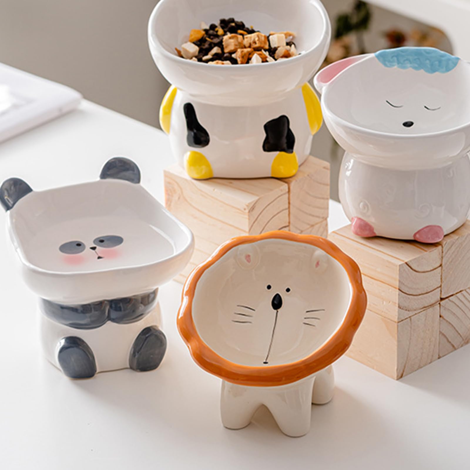 Busnos cat water and food bowl helps prevent spills and mess