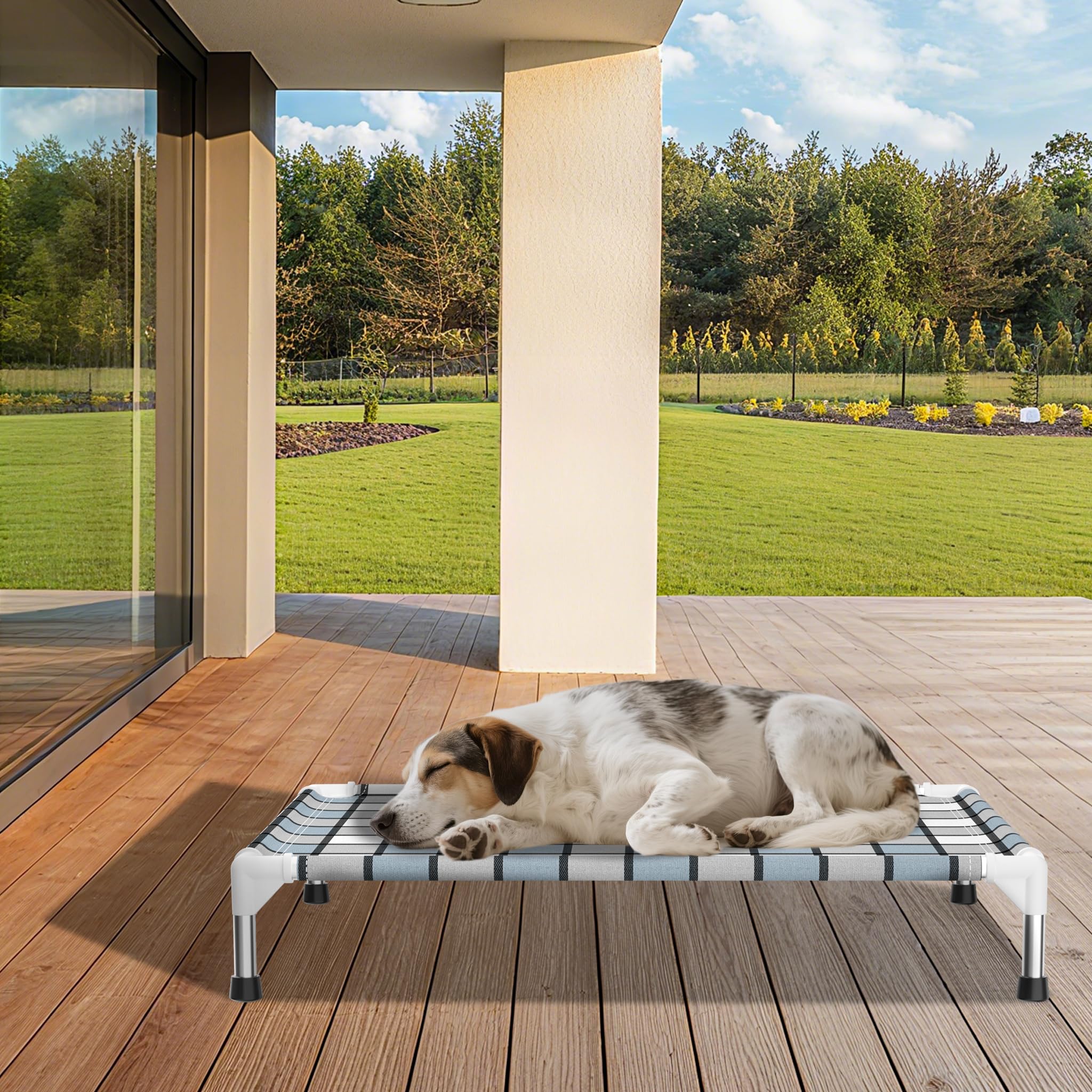 Caghash eco-friendly materials promote recyclable and healthy resting space.