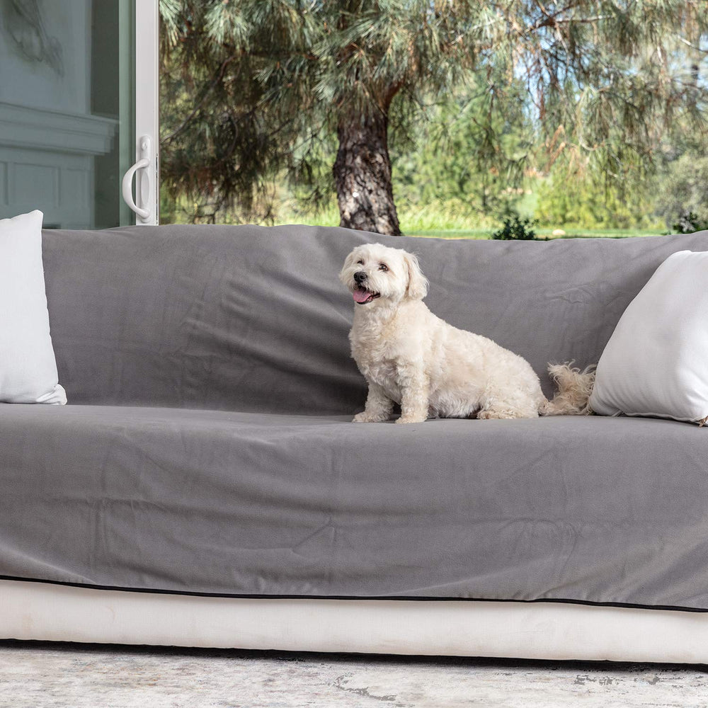 Callarome waterproof blanket pet-use ideal for homes with dogs or cats.