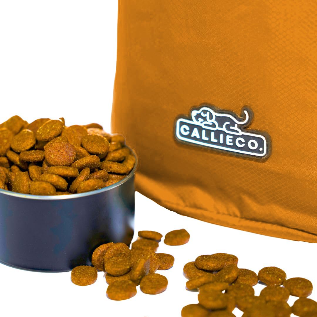 Callieco dog food travel bag shows 1 cup scoop for portions