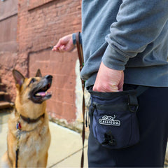 Callieco mini dog treat pouch with zipper closure keeps treats secure on the go