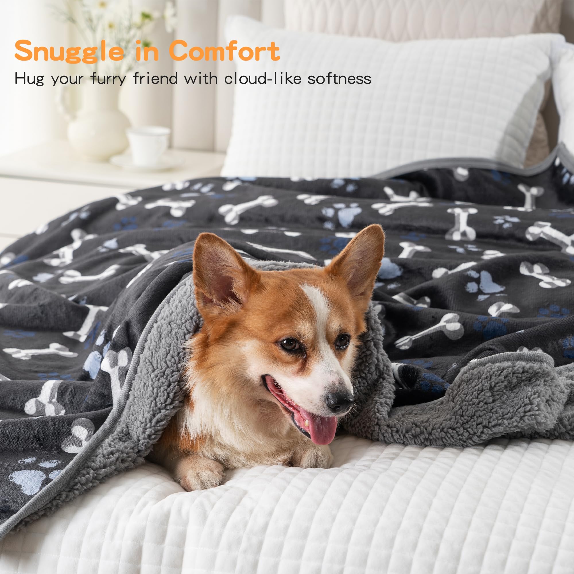 CAPT.SNOOZE stain-resistant surface protects furniture from claws and spills