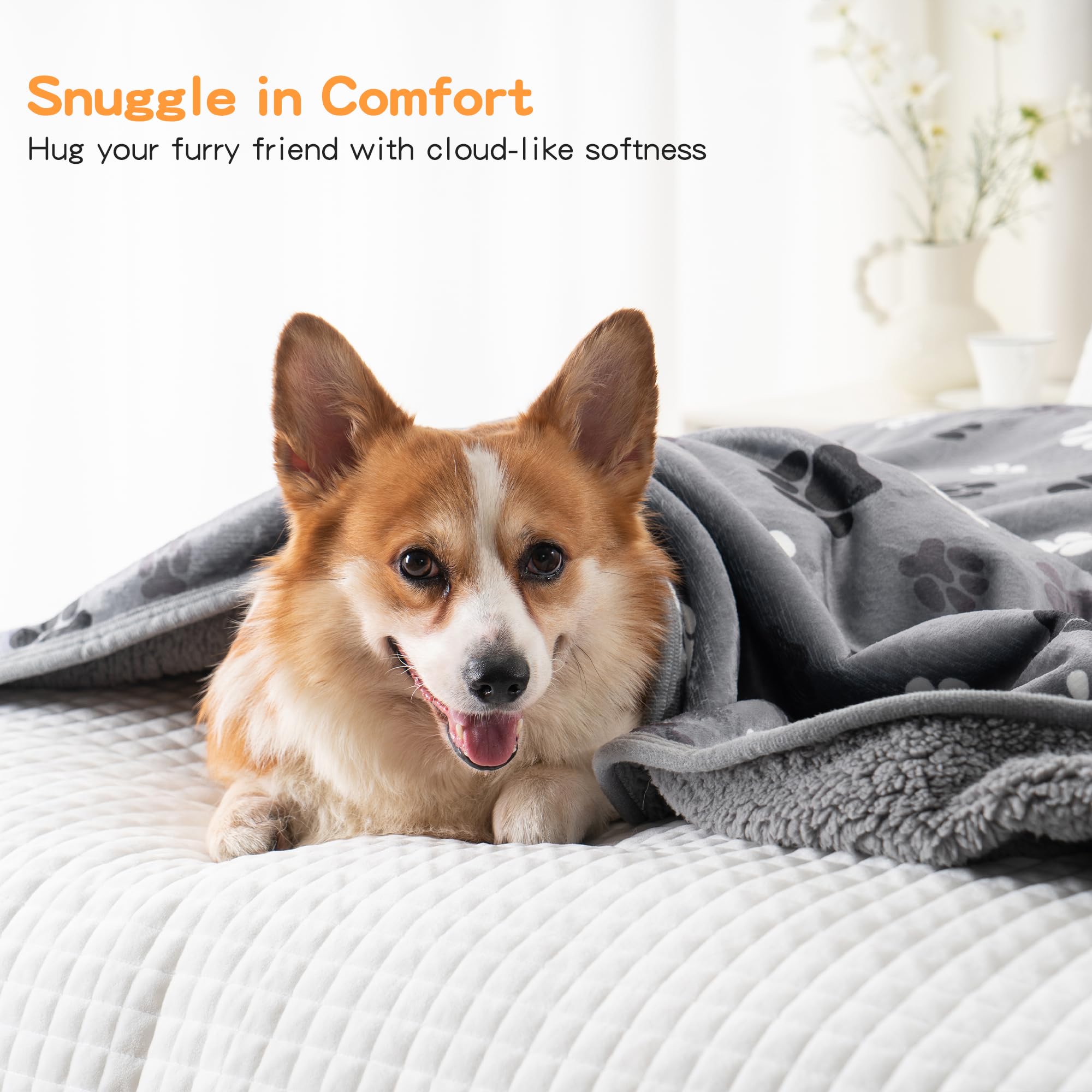 CAPT.SNOOZE machine-washable blanket for easy cleanup after adventures