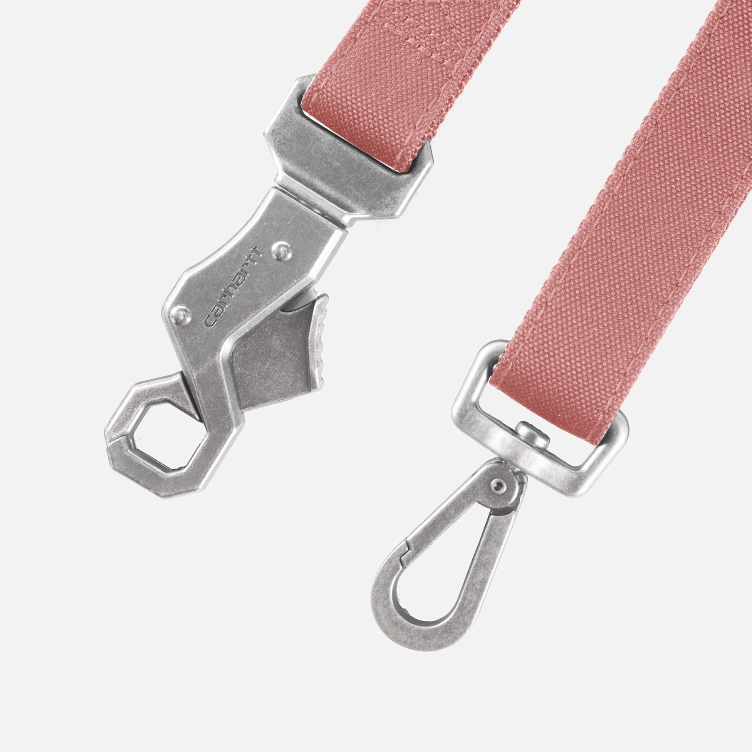 Carhartt Field Dog Leash rugged 600-denier fabric highlights durability and odor resistance.