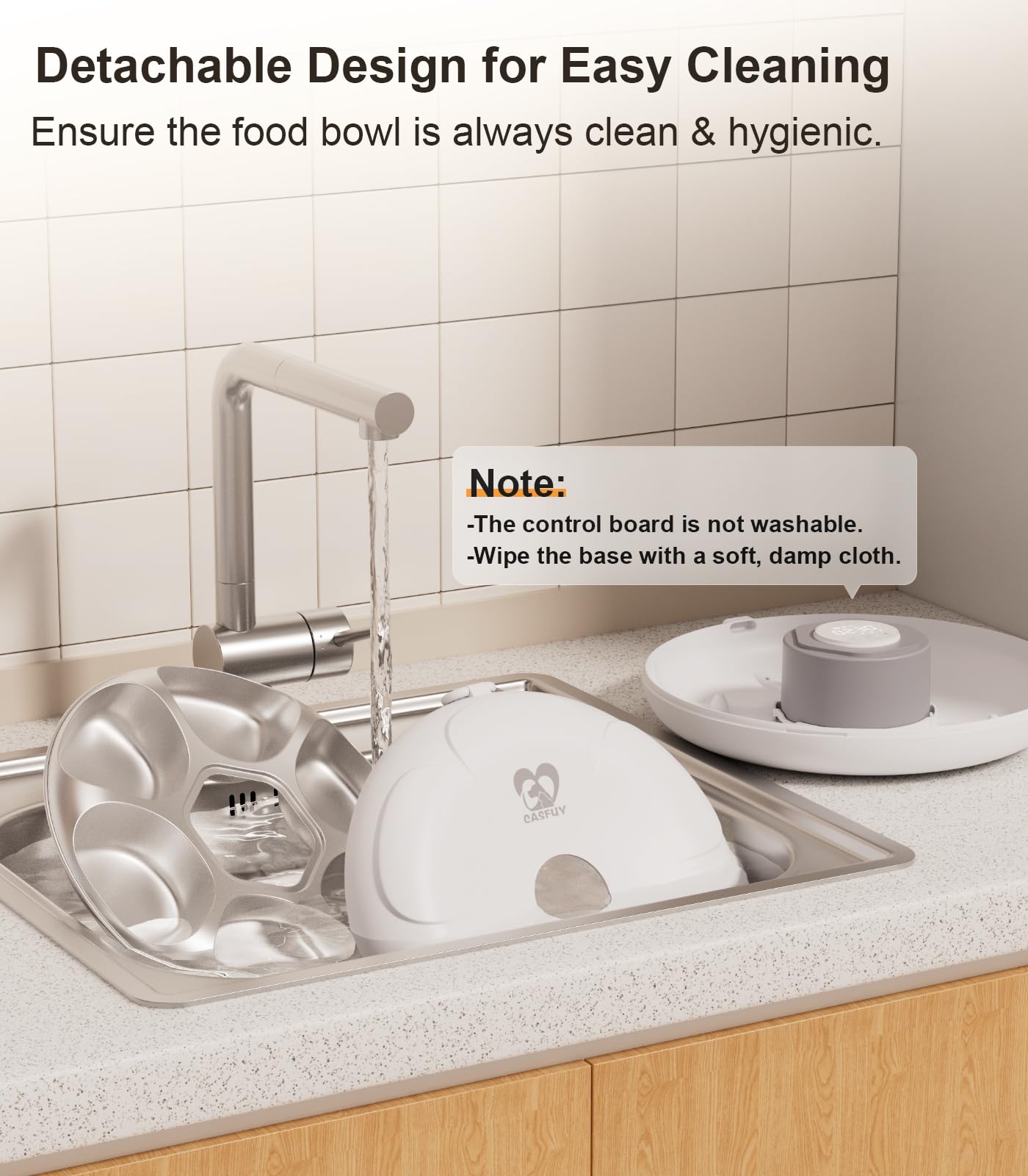 Casfuy paw-care design in product helps prevent injuries during feeding routines.