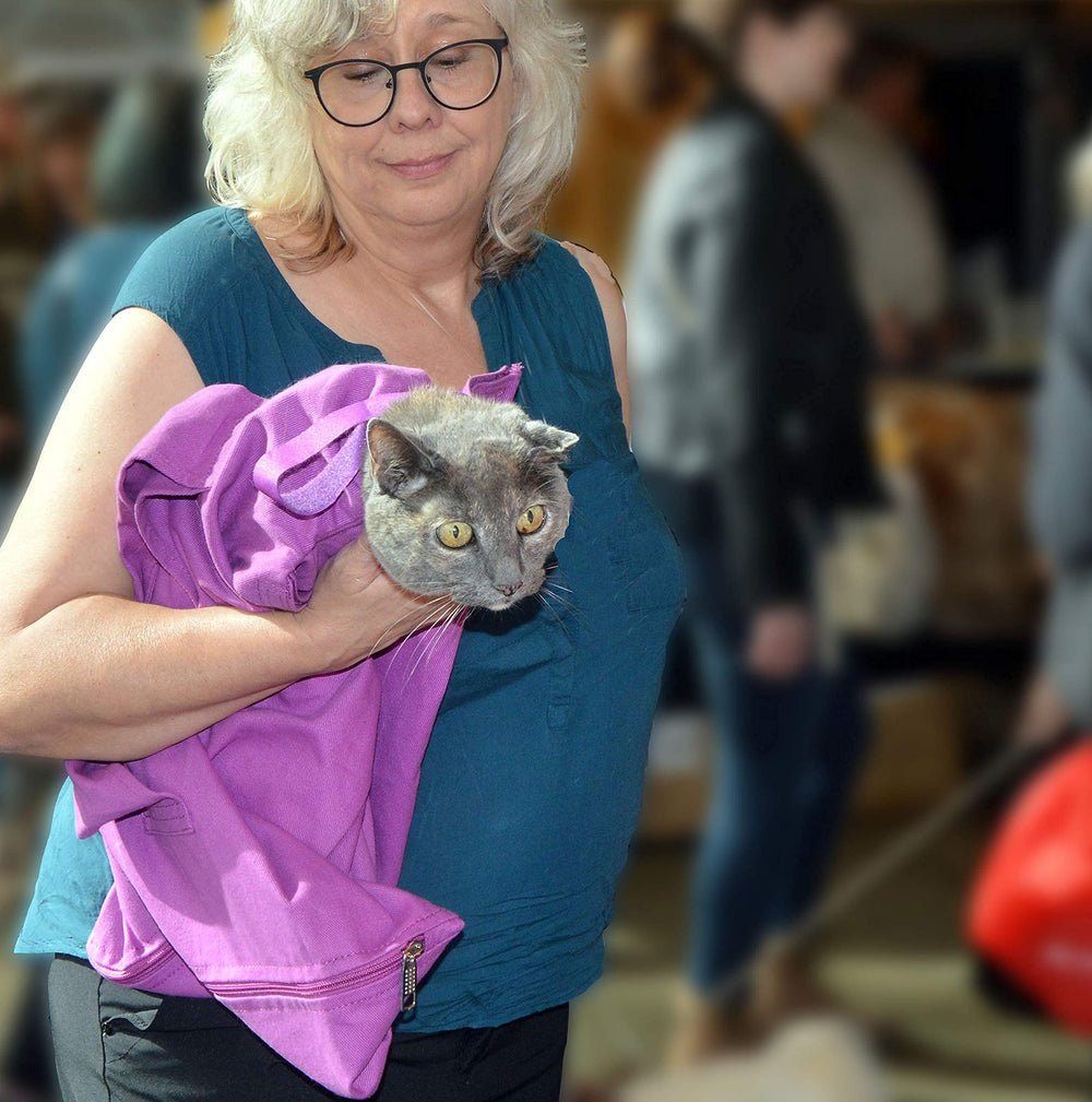 Cat-in-the-Bag Cozy Comfort Carrier machine-washable cotton fabric for simple cleaning