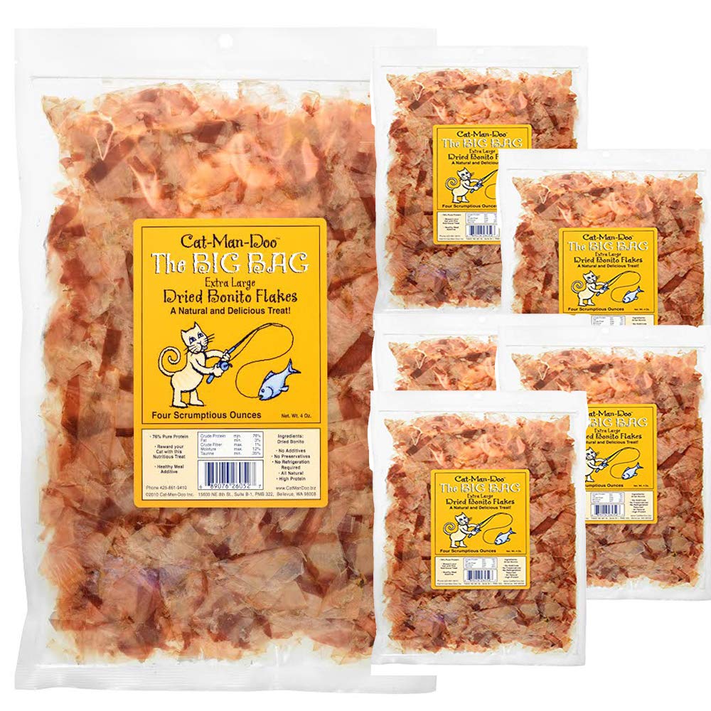 Cat-Man-Doo bonito flakes closeup showing large moist flakes for a high-protein pet snack