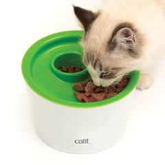 Catit Senses 2.0 Multi Feeder top view, promoting slow, self-controlled meals.