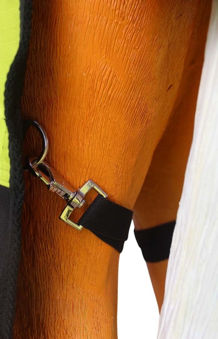 CHALLENGER reinforced stitching promises long-lasting durability through daily wear.