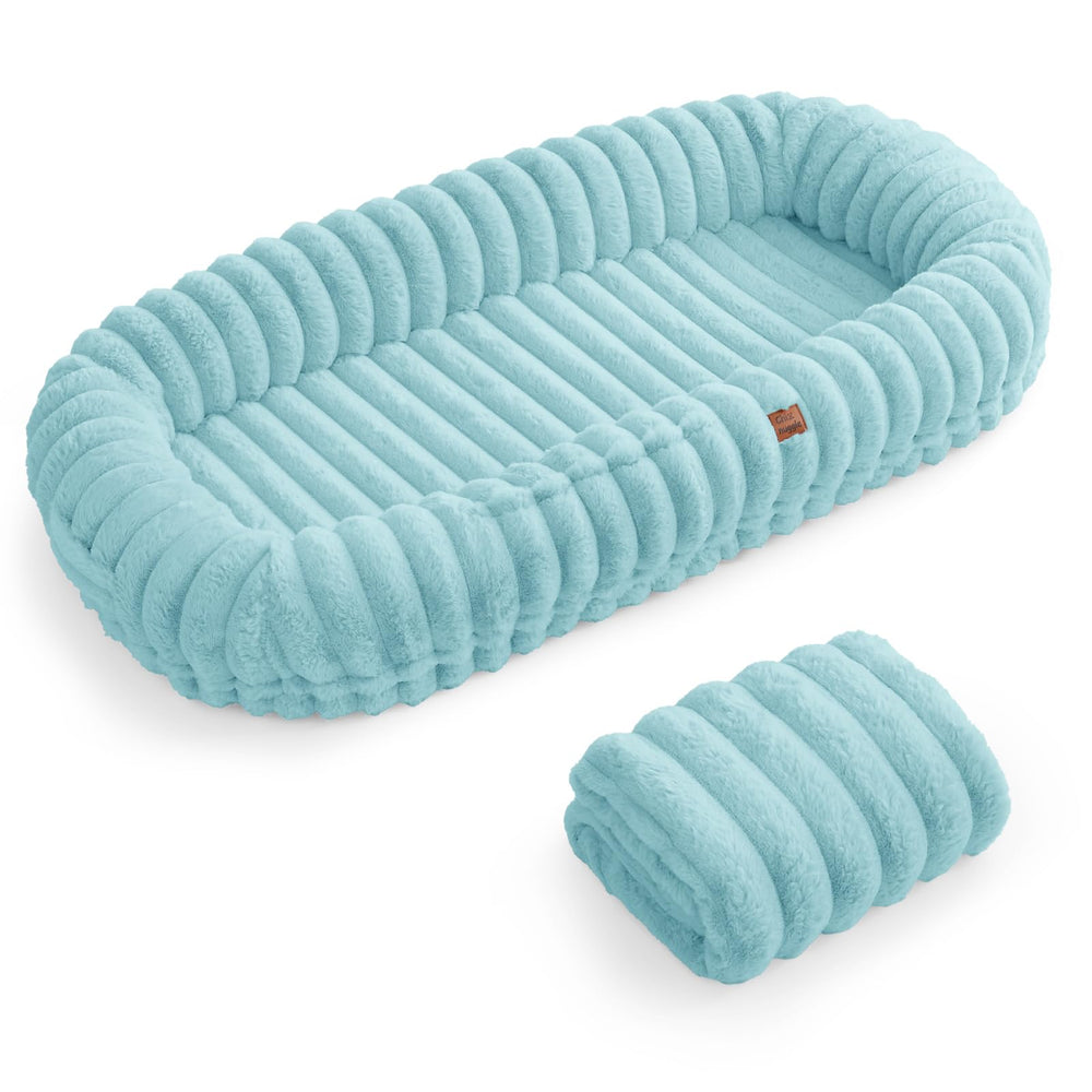 ChiXnuggle machine-washable cover simplifies cleaning and care.