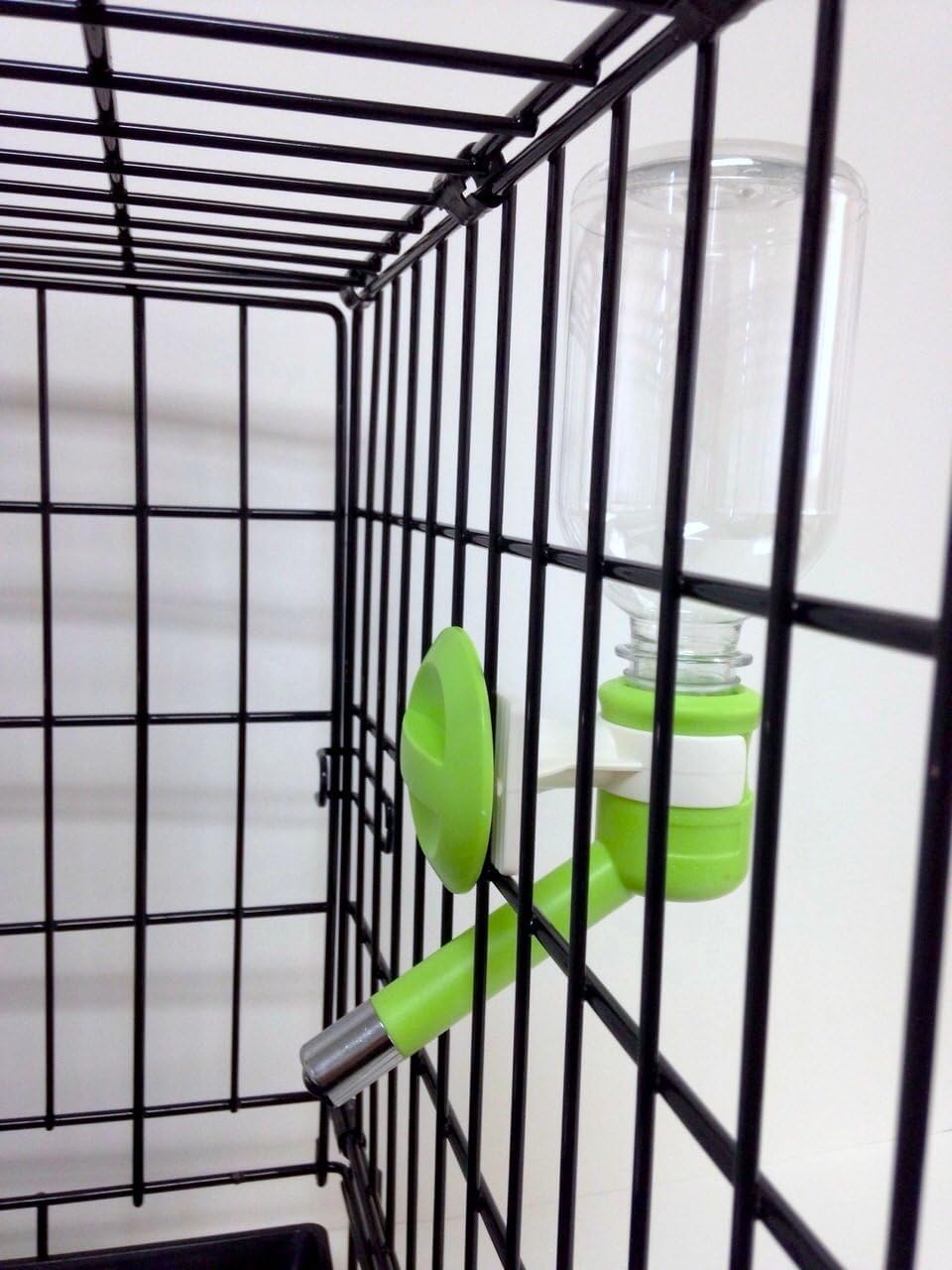 Choco Nose wall-mount option shows space-saving hydration in busy rooms.