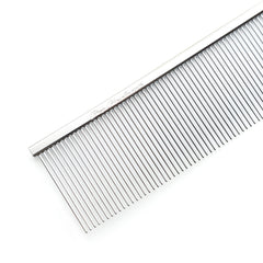 Rounded tips on Chris Christensen 504 Butter Comb reduce snagging during grooming