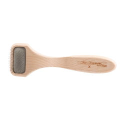 Chris Christensen A5X Mark X Slicker Tiny Head wood-grain beech handle in warm tones.